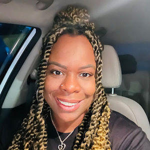 Meet your Posher, Cierra